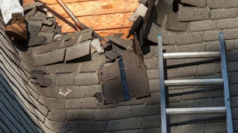 Expert-Roof-Installation-Elevating-Homes-with-Professional-Precision